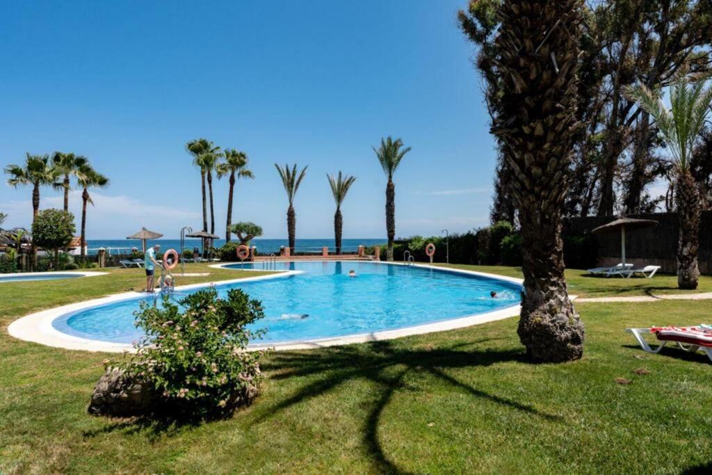 Ct 240 - Beachfront Apartment -Don Juan Manilva Exterior photo