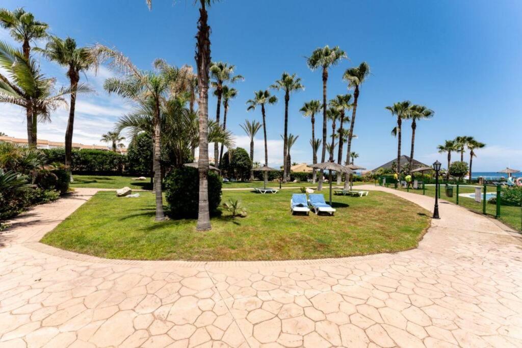 Ct 240 - Beachfront Apartment -Don Juan Manilva Exterior photo